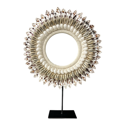 Shell Necklace on Stand (Natural)