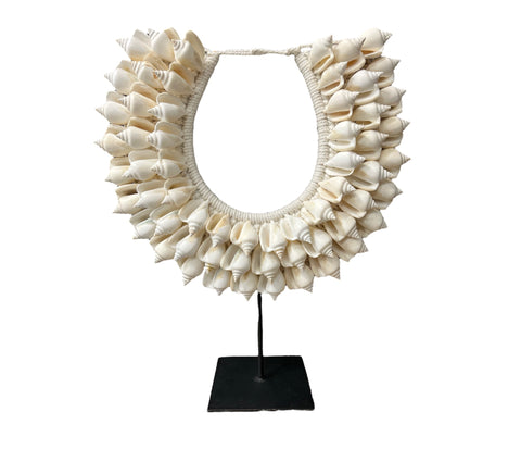 Shell Necklace on Stand (Natural)